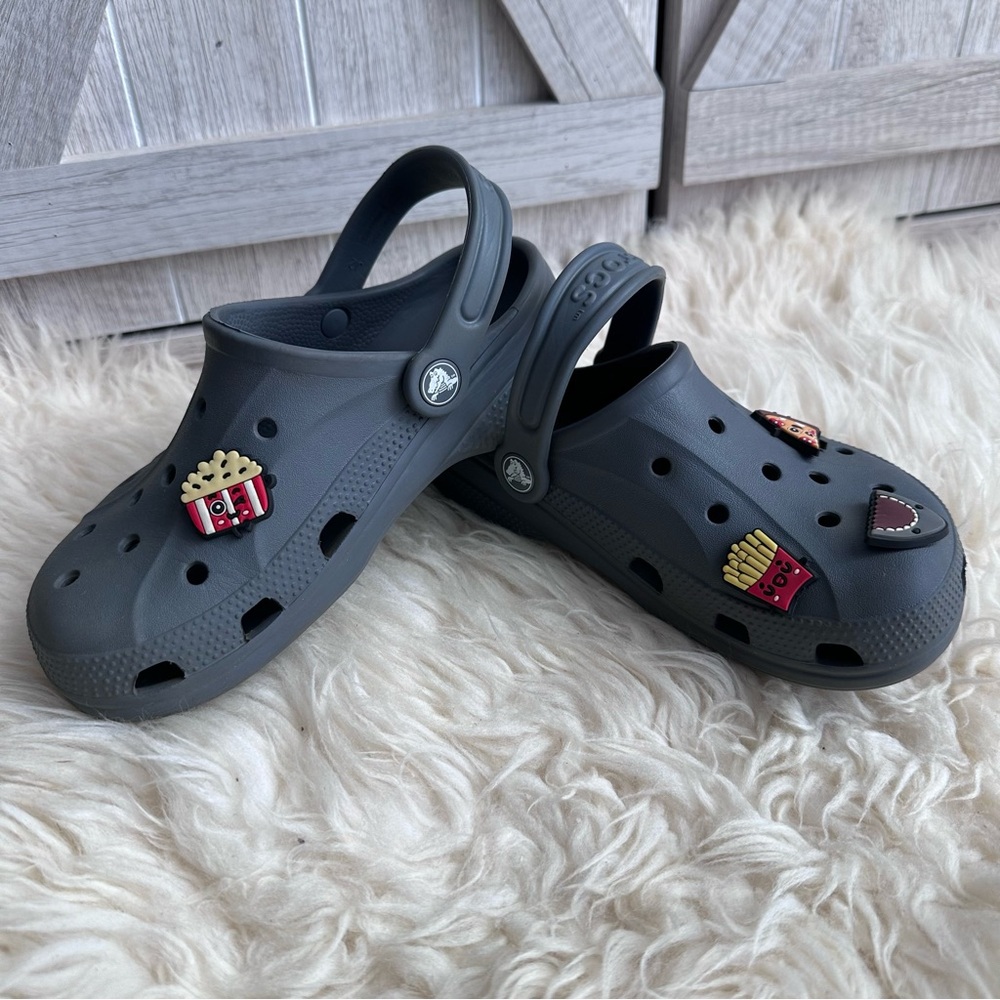 Kids Slate Grey Classic Crocs Size J2 - Picture 4 of 5